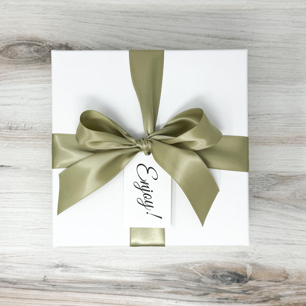 Lush_Lemon_sparrow_Box_Green_Satin_Bow